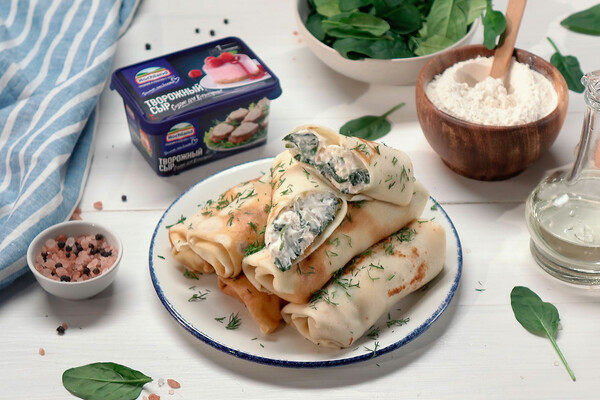 Блины с курицей и шпинатом